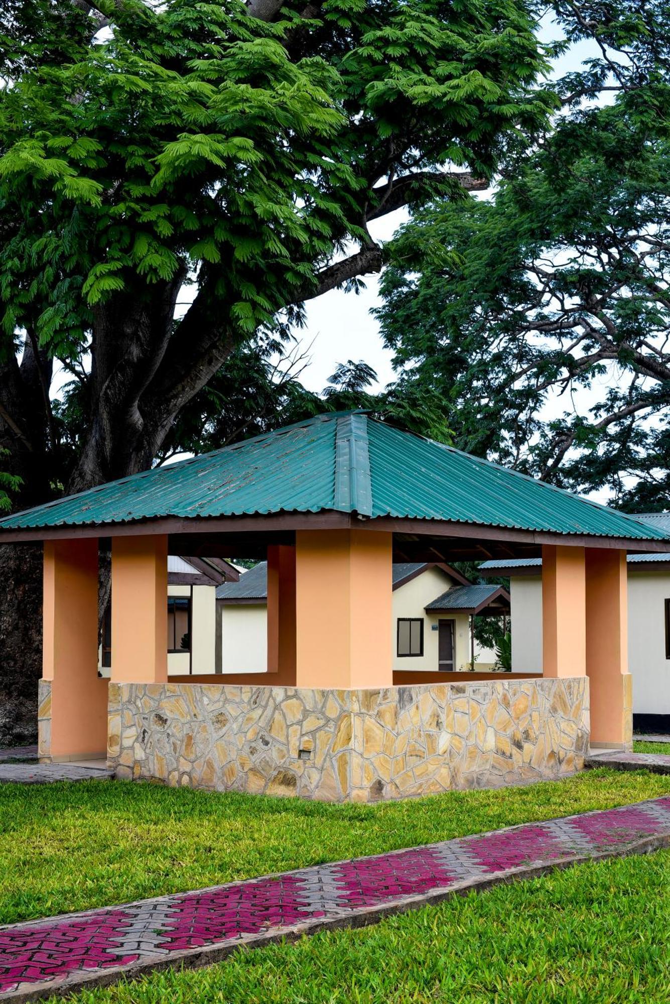 Mgulani Lodge Hotel Dar es Salaam Extérieur photo